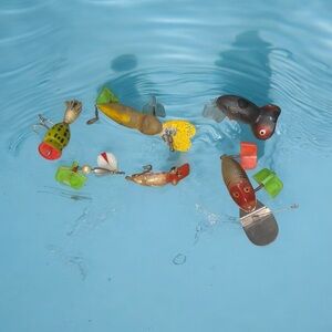 6 Fishing Lures- Abrogast Hula Popper Top Water- Heddon River Runt Spook Sinker